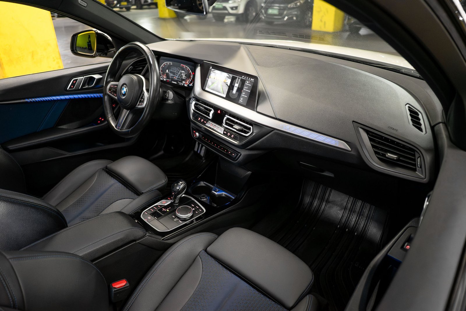 BMW 118i 1.5 2021 - Imagen 16 de 20