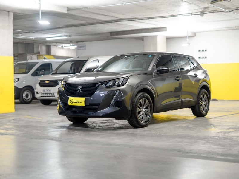 Peugeot 2008 1.2 2023 - Imagen 9 de 17