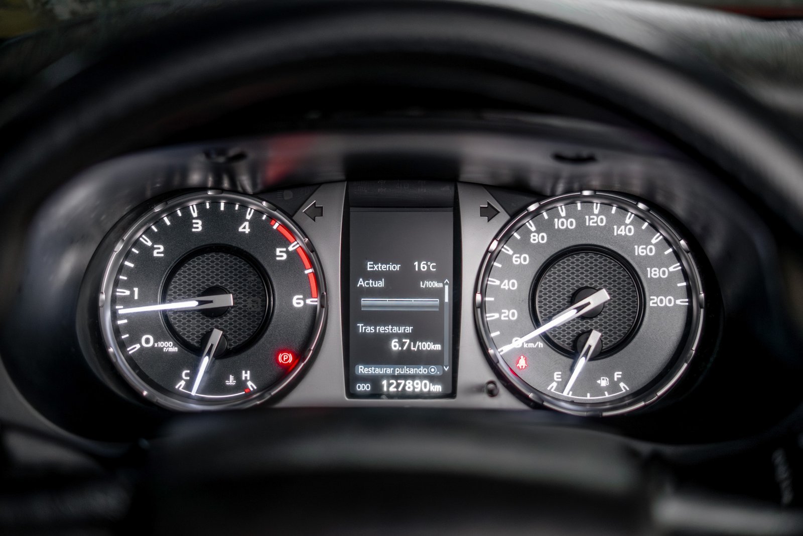 Toyota Hilux 2.4 2023 - Imagen 14 de 18