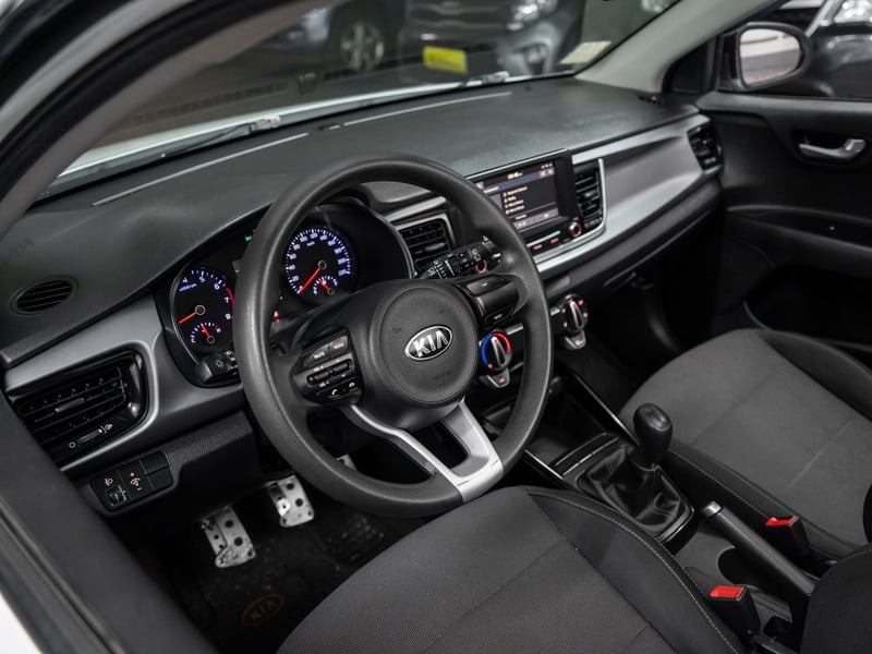 Kia Rio5 1.4 2020 - Imagen 10 de 16