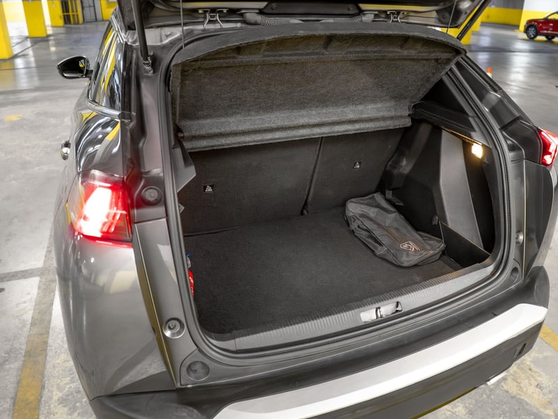 Peugeot 2008 1.2 2023 - Imagen 17 de 17