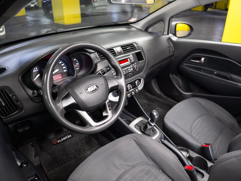 Kia Rio4 1.4 2013 - Imagen 14 de 16