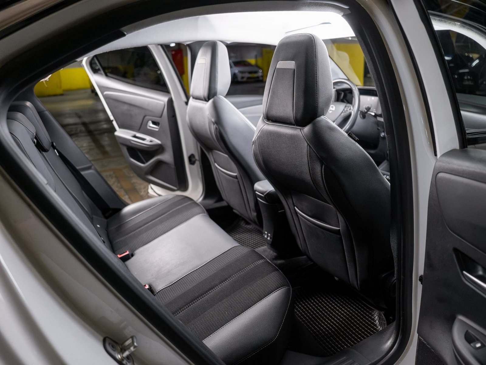 Opel Mokka 1.2 2022 - Foto 4 de 18
