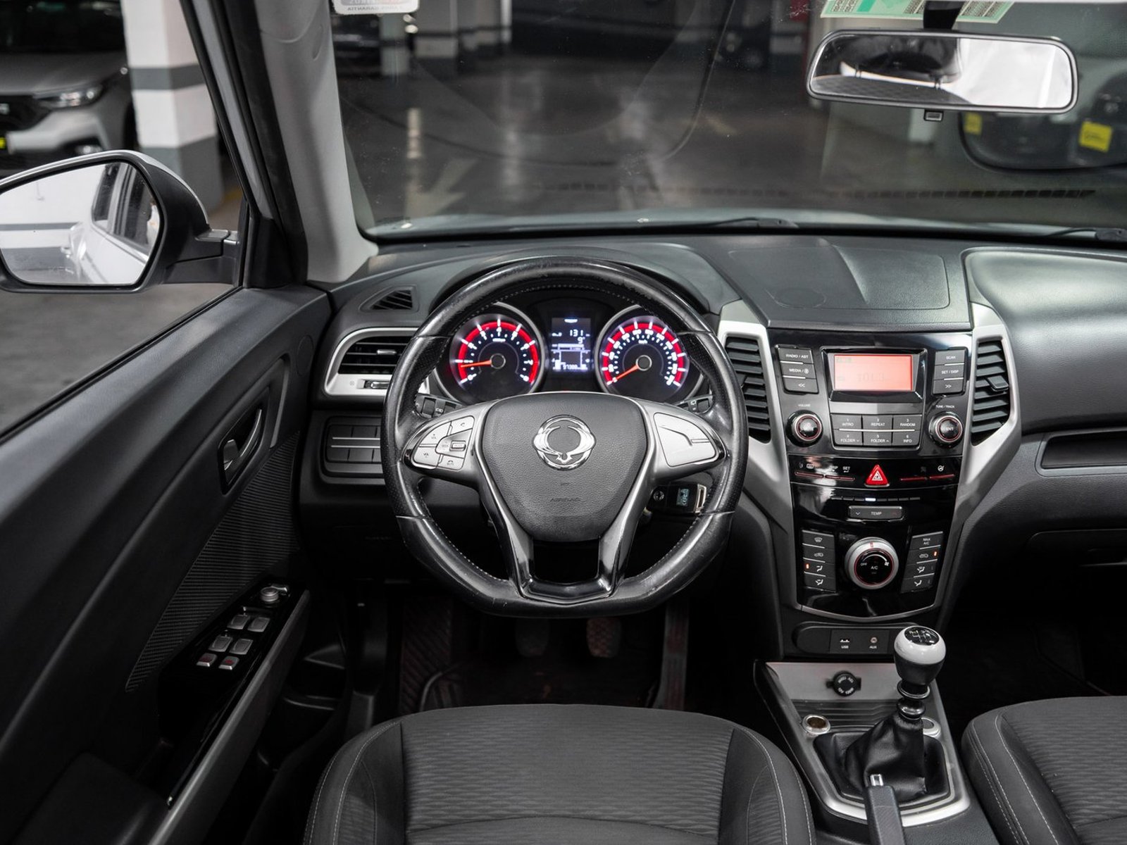SsangYong Tivoli 1.6 2018 - Foto 3 de 17