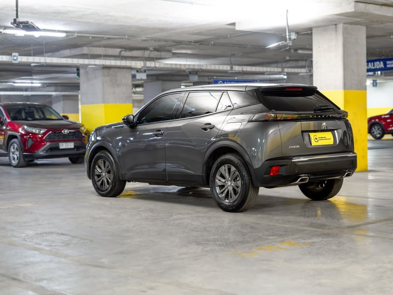 Peugeot 2008 1.2 2023 - Imagen 5 de 17