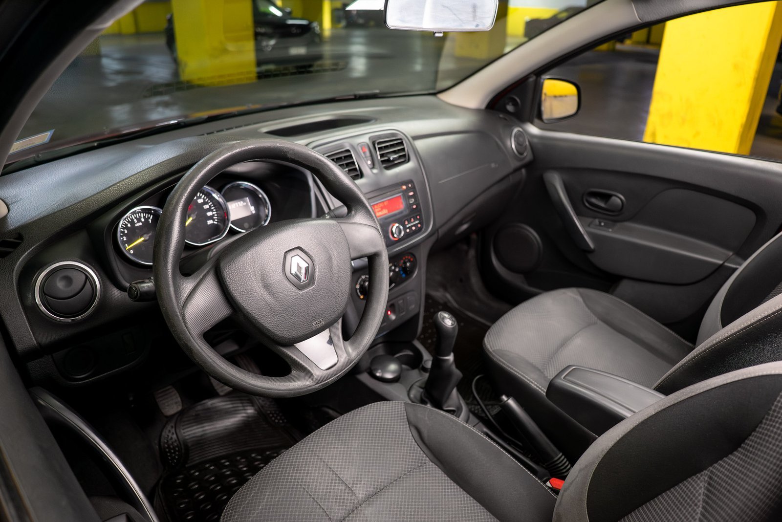 Renault Symbol 1.6 2017 - Imagen 10 de 17