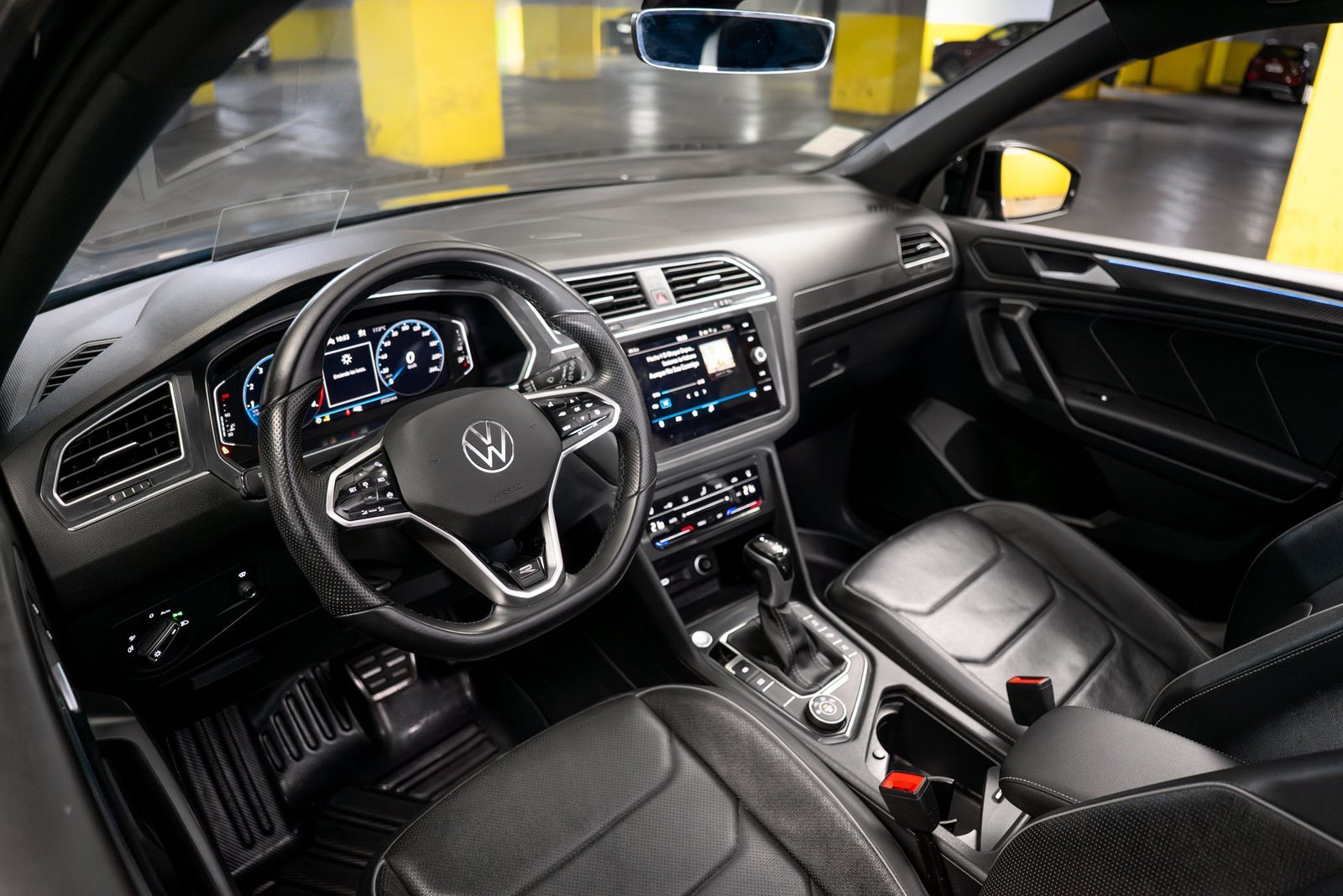Volkswagen Tiguan 2.0 R-line 2023 - Imagen 11 de 20
