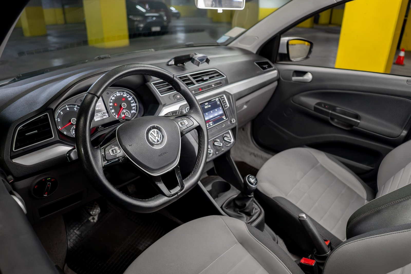 Volkswagen Gol 1.6 2023 - Imagen 11 de 17