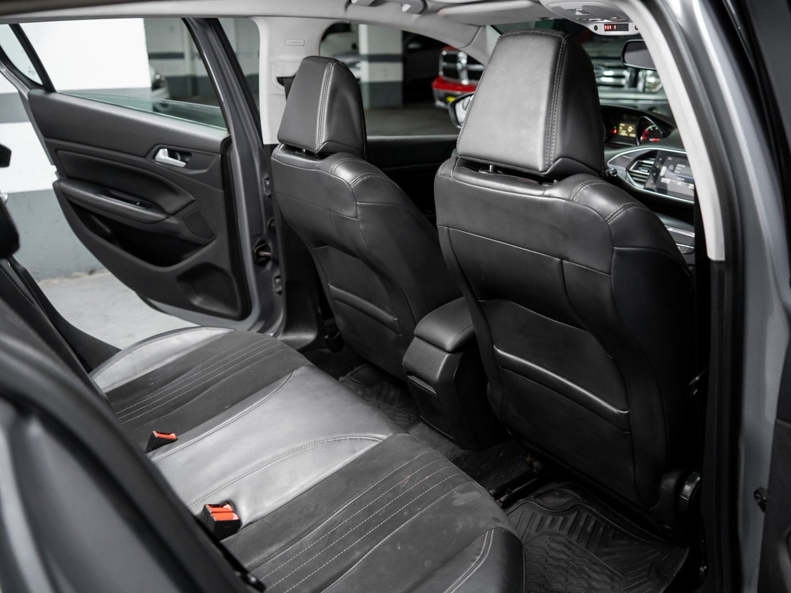 Peugeot 308 1.6 2016 - Foto 4 de 20
