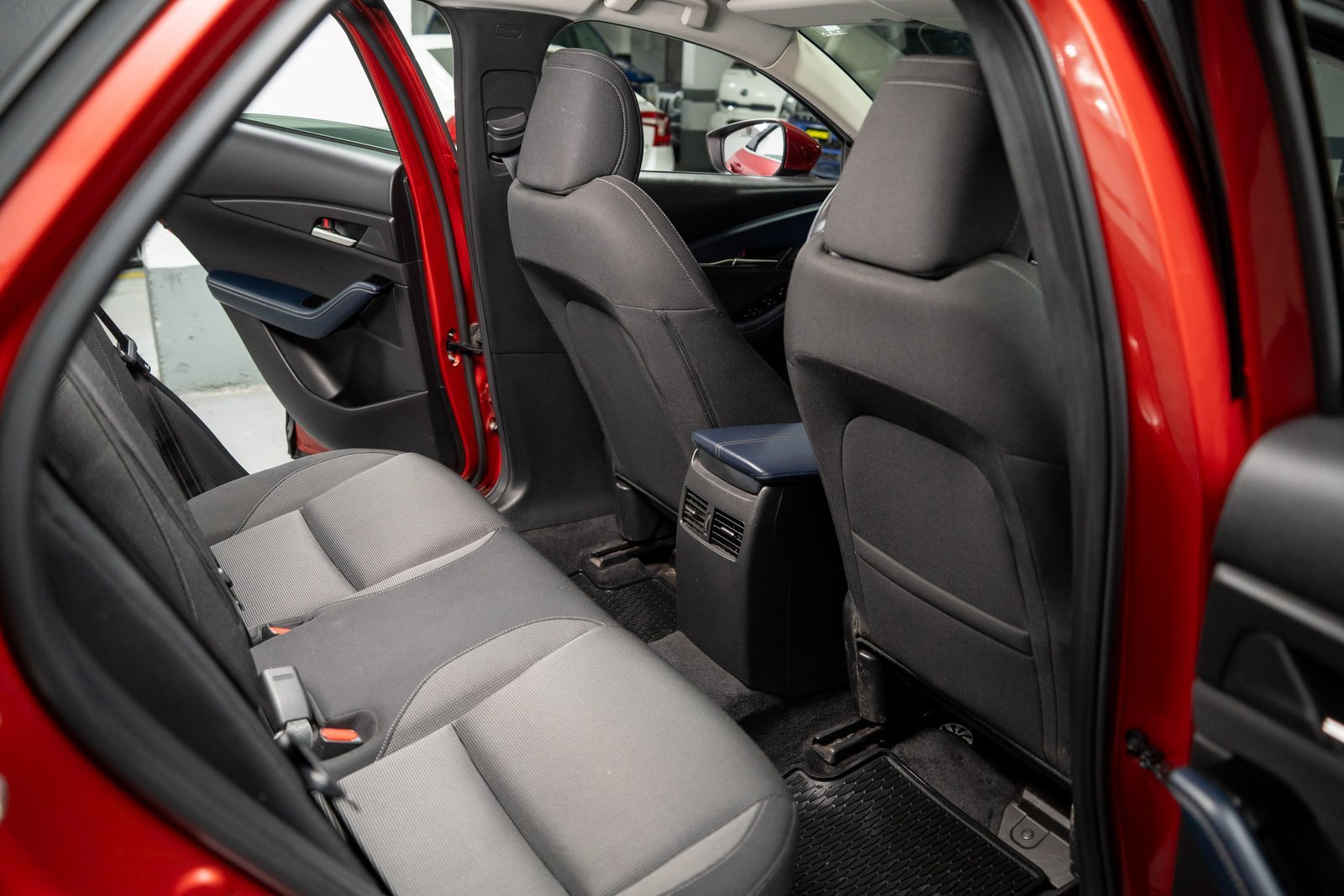 Mazda Cx30 2.0 2024 - Imagen 4 de 20
