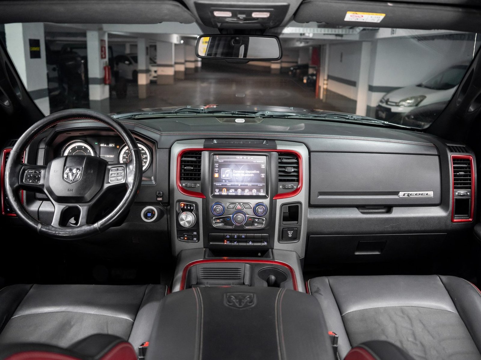 RAM 1500 Rebel 3.6 2018 - Foto 3 de 20