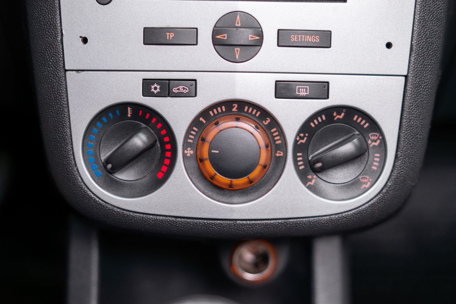 Opel Corsa 1.4 2014 - Imagen 16 de 18