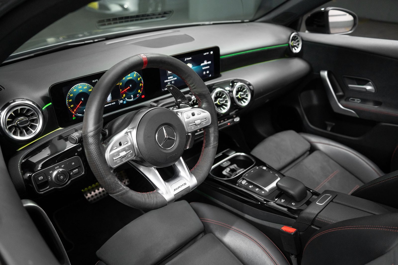 Mercedes-Benz A35 2.0 2021 - Imagen 16 de 20