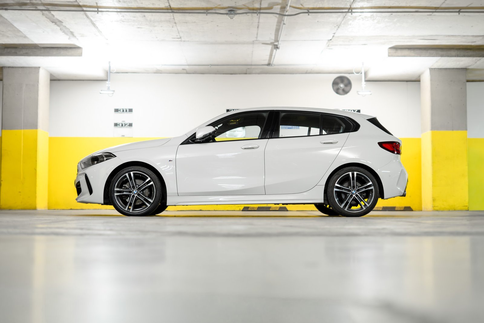 BMW 118i 1.5 2021 - Imagen 12 de 20