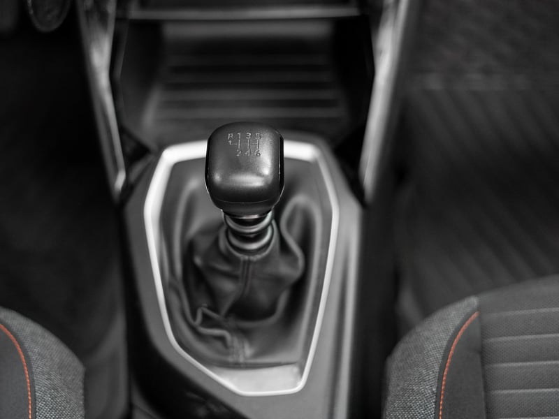 Peugeot 2008 1.5 2021 - Imagen 18 de 19