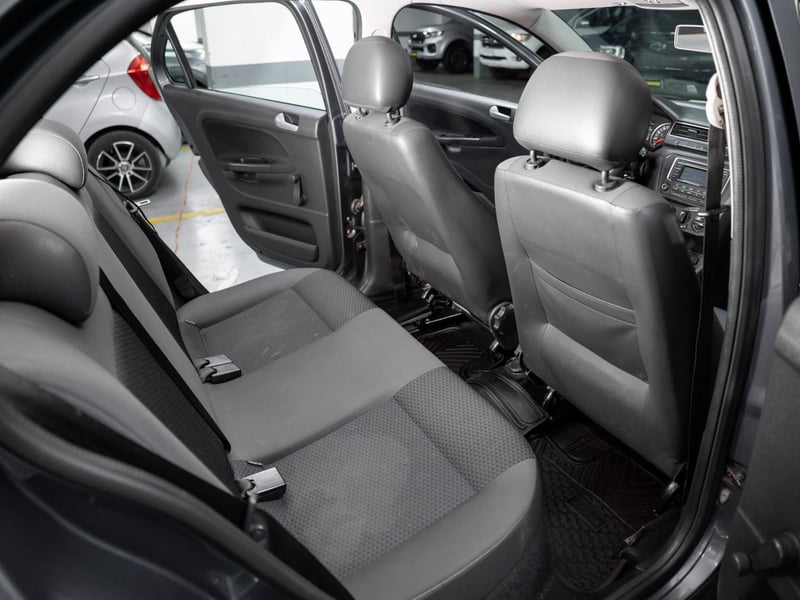 Volkswagen Voyage 1.6 2017 - Imagen 4 de 16