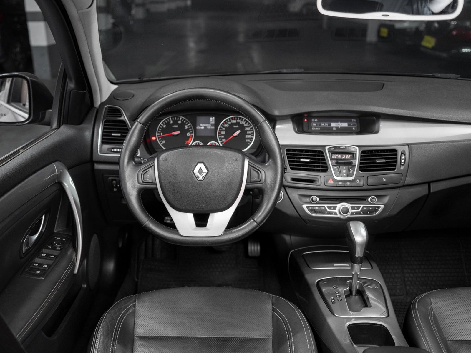 Renault Laguna Iii 2.0 2013 - Foto 3 de 20