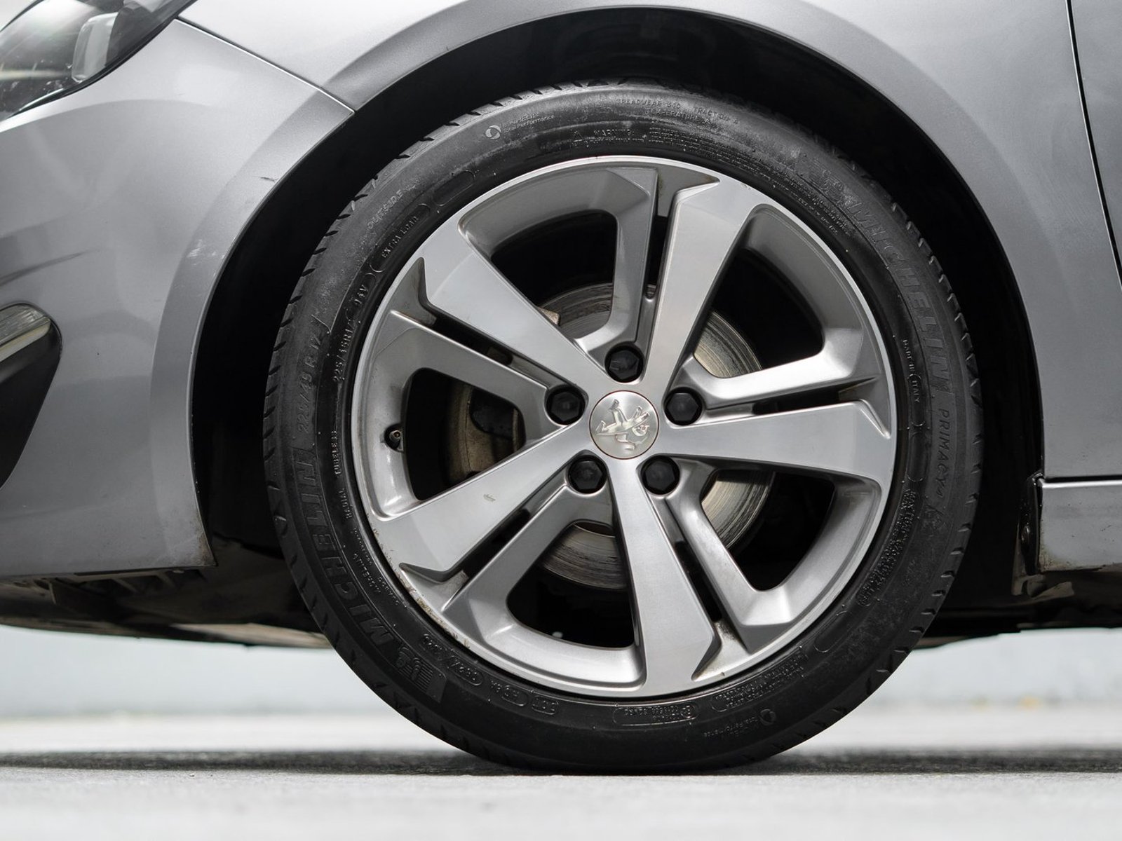 Peugeot 308 1.6 2016 - Foto 2 de 20
