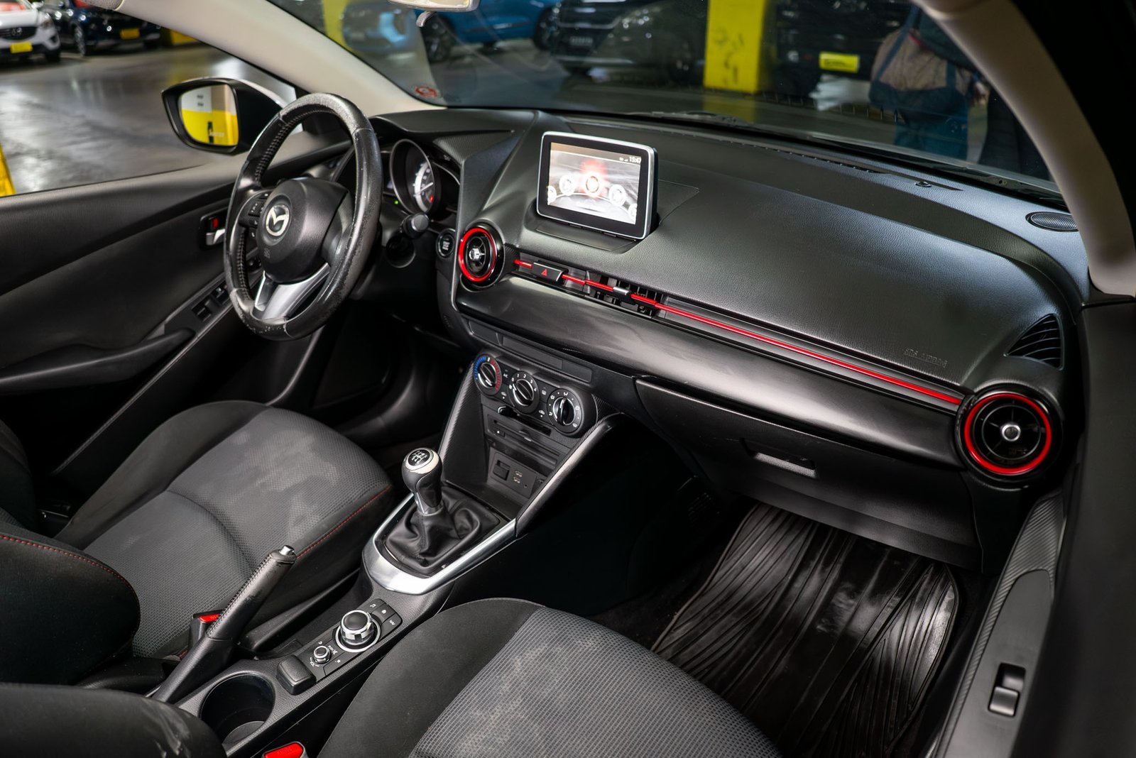 Mazda 2 1.5 2017 - Imagen 12 de 18