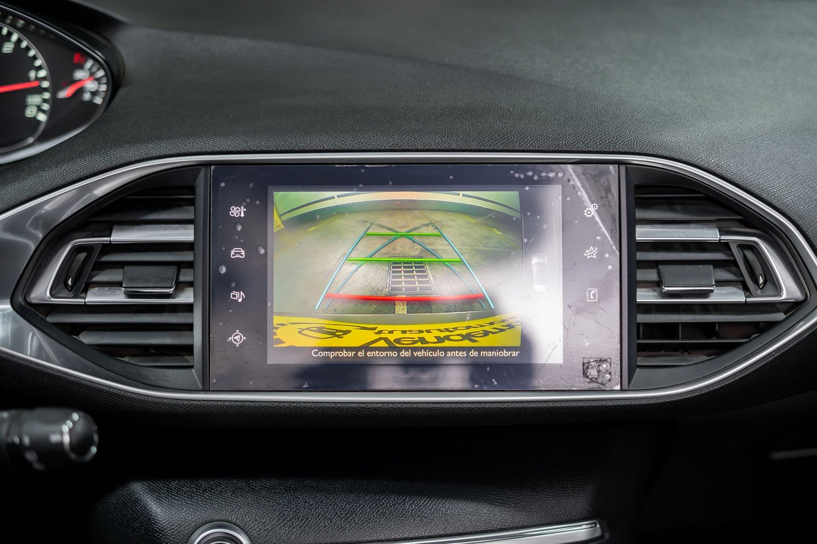 Peugeot 308 1.6 2016 - Imagen 16 de 20