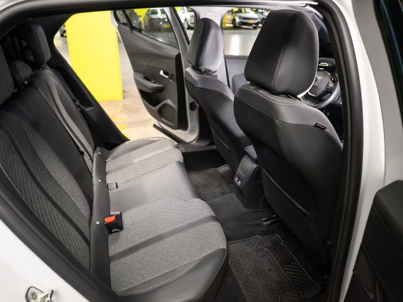 Peugeot 2008 1.2 2024 - Imagen 4 de 20