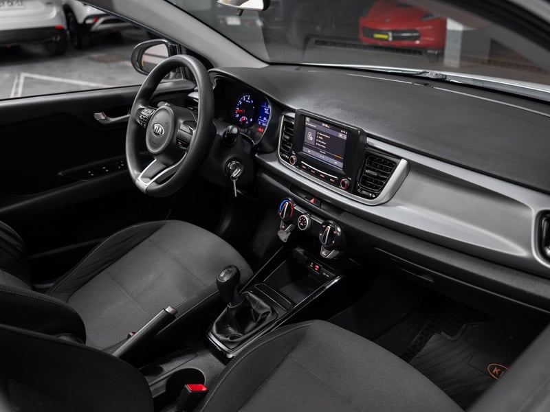 Kia Rio5 1.4 2020 - Imagen 11 de 16