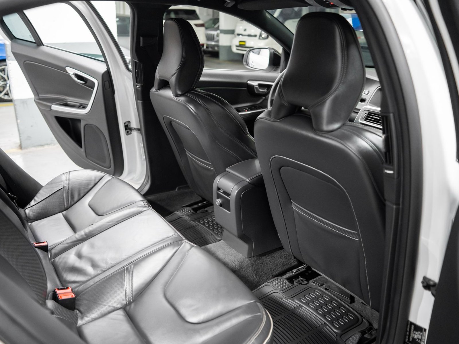 Volvo S60 2.0 2016 - Foto 4 de 20