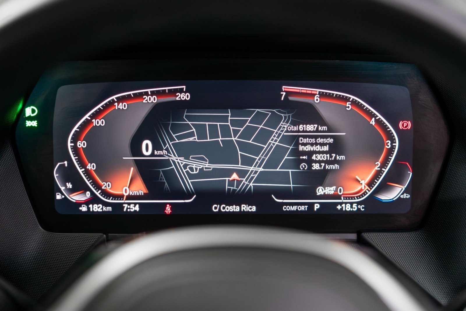 BMW 118i 1.5 2021 - Imagen 17 de 20