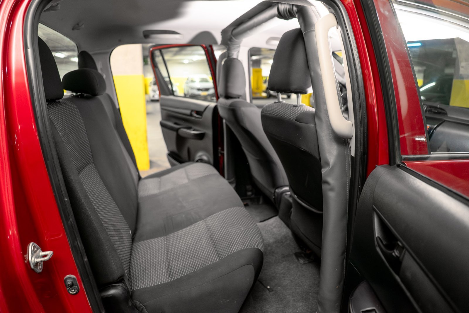 Toyota Hilux 2.4 2023 - Imagen 4 de 18
