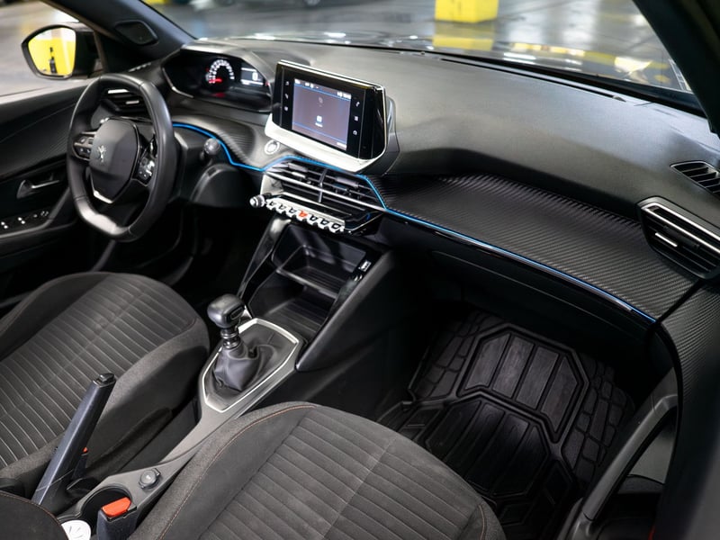 Peugeot 2008 1.2 2023 - Imagen 12 de 17