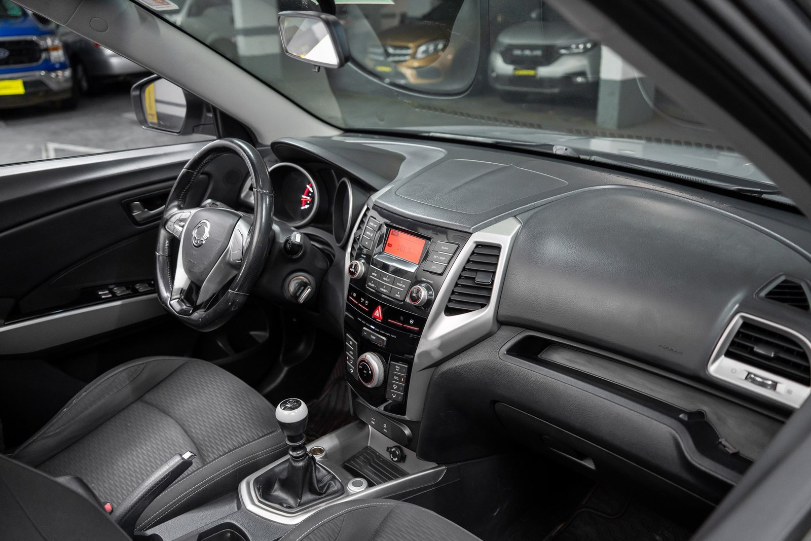 SsangYong Tivoli 1.6 2018 - Imagen 12 de 17