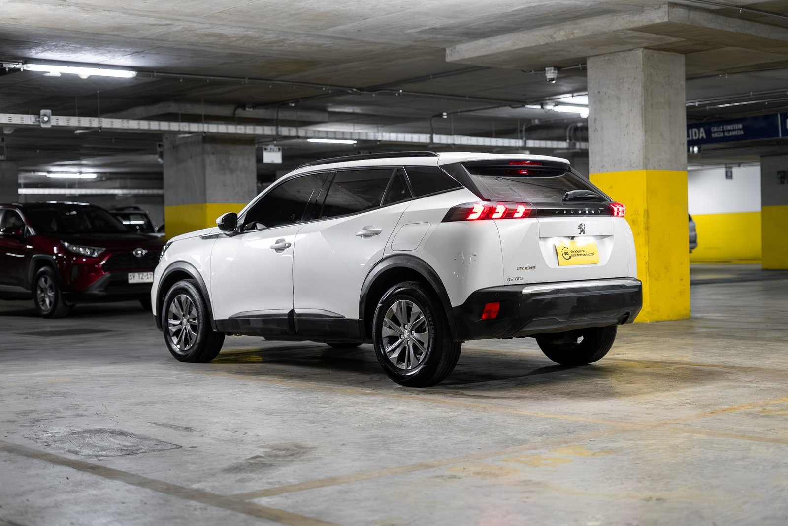Peugeot 2008 1.5 2021 - Imagen 8 de 17