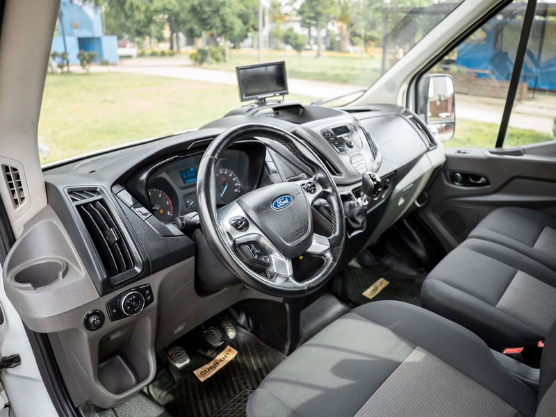 Ford Transit Chasis 2.2 2023 - Imagen 13 de 16