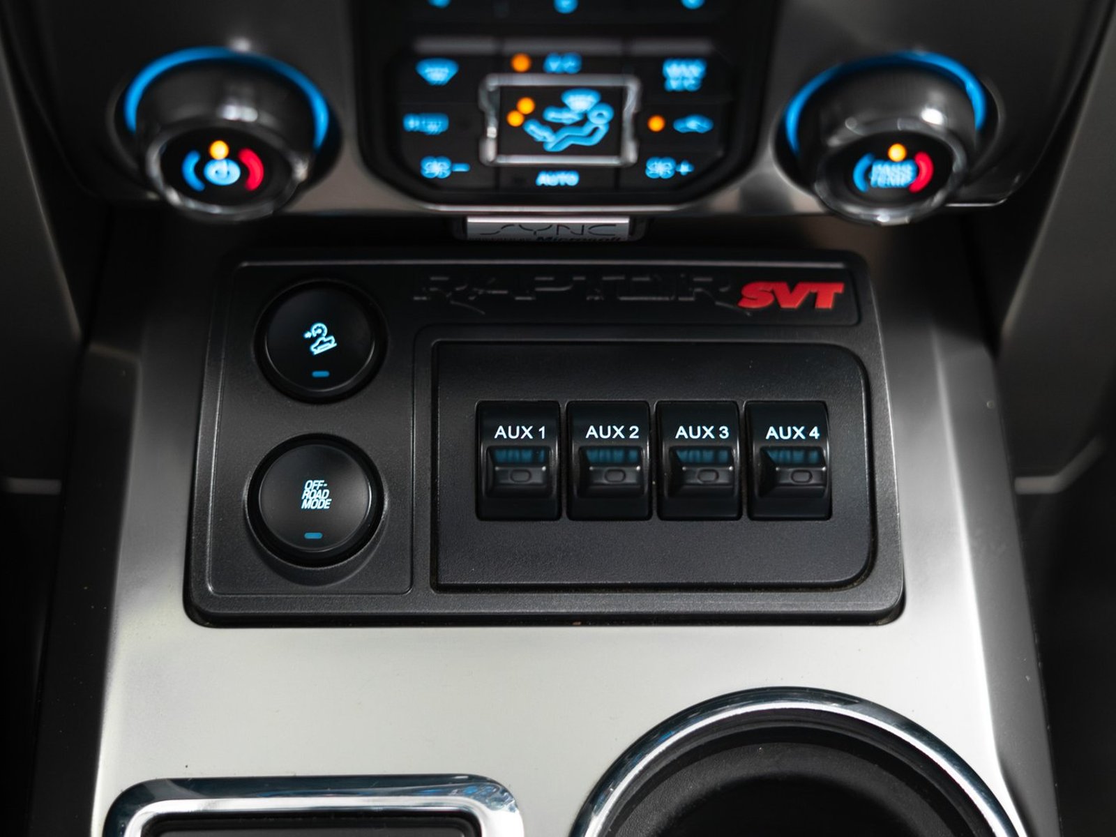 Ford F-150 Raptor 6.2 2015 - Foto 3 de 20