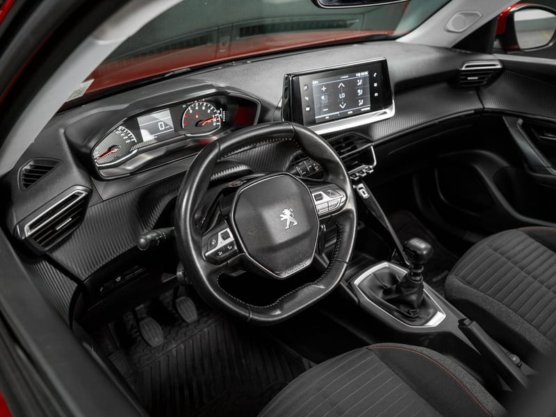 Peugeot 2008 1.5 2021 - Imagen 13 de 19