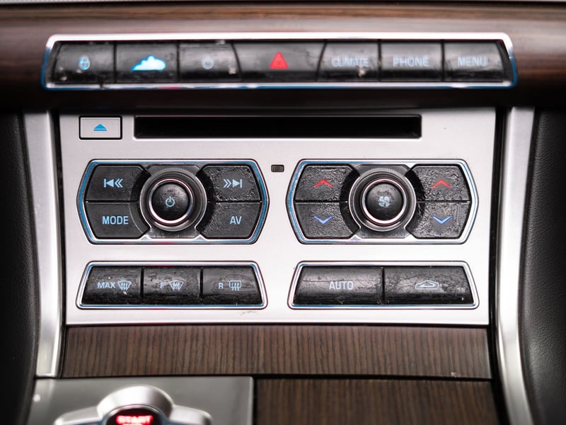 Jaguar Xf 2.0 2015 - Imagen 16 de 20