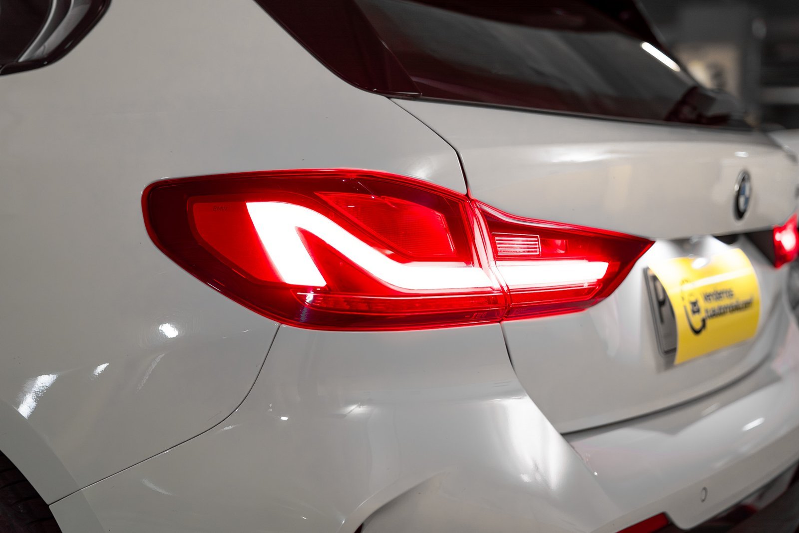 BMW 118i 1.5 2021 - Imagen 11 de 20