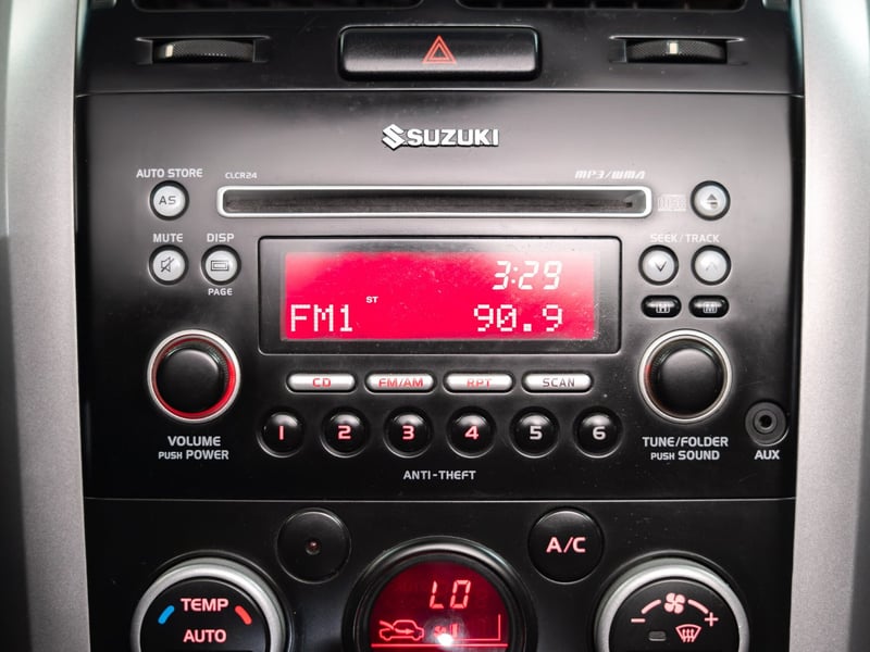 Suzuki Grand Nomade 2.4 2016 - Imagen 12 de 12