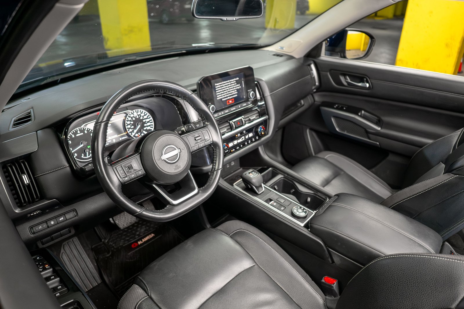 Nissan Pathfinder 3.5 2023 - Imagen 11 de 20