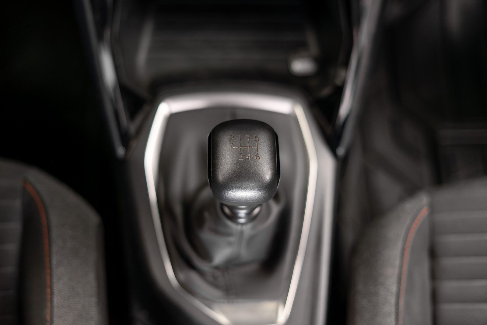 Peugeot 2008 1.2 2023 - Imagen 16 de 17