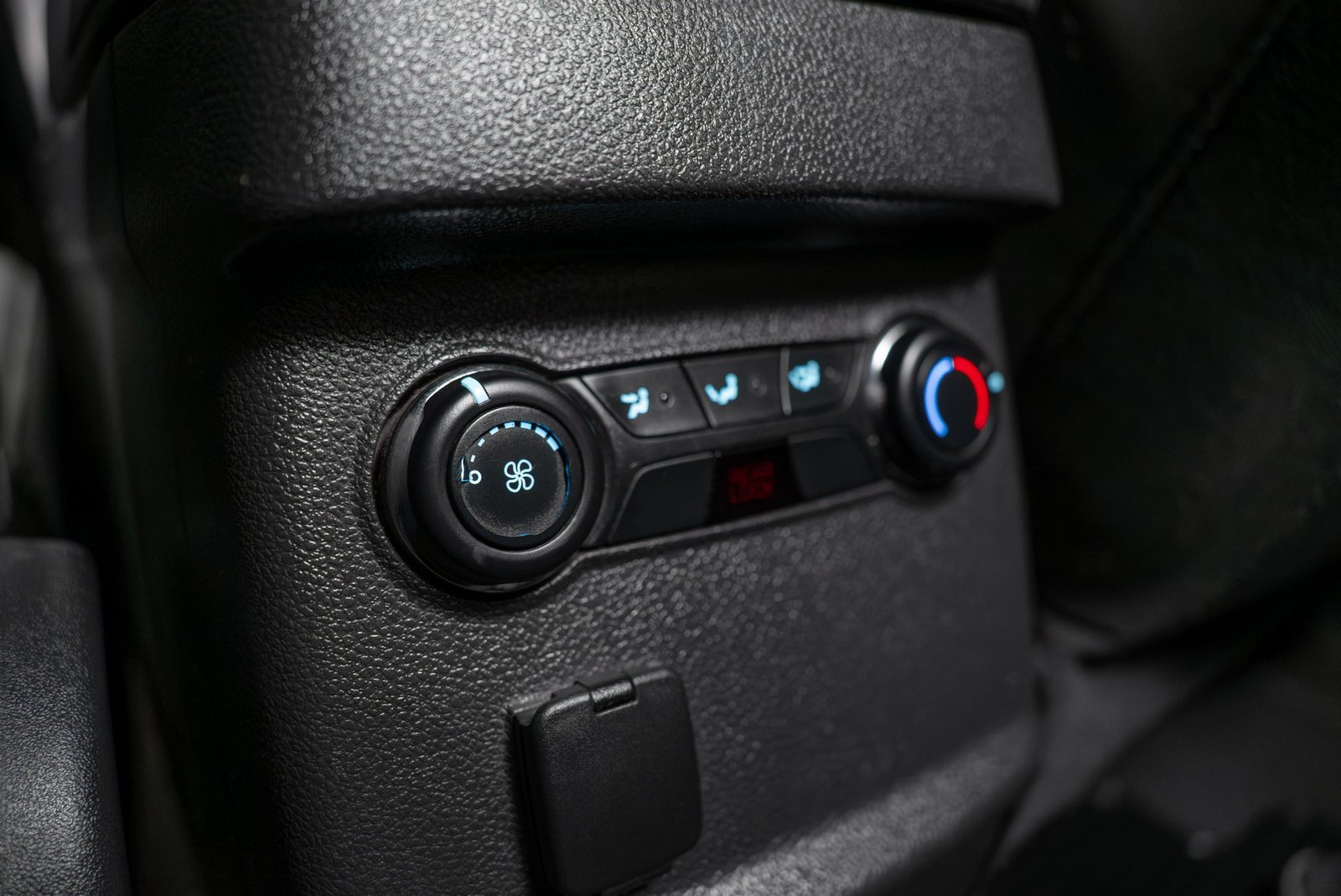 Ford Explorer 3.5 2016 - Imagen 17 de 19