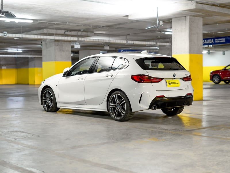BMW 118i 1.5 2021 - Imagen 10 de 20