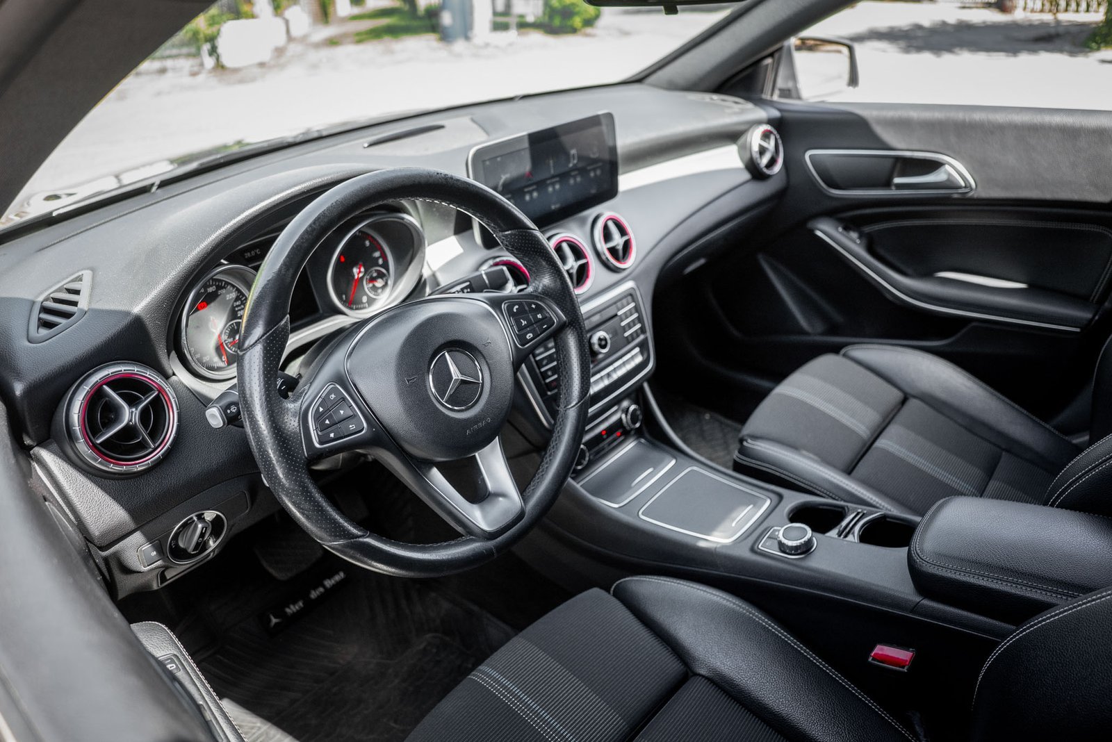 Mercedes-Benz Cla 200 2018 - Imagen 11 de 17