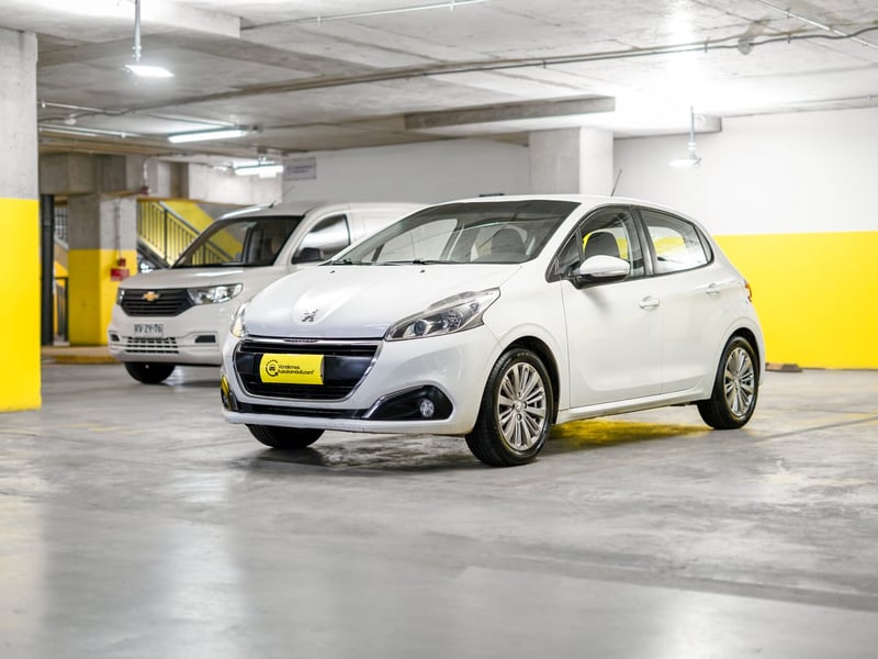 Peugeot 208 1.2 2019 - Imagen 7 de 15