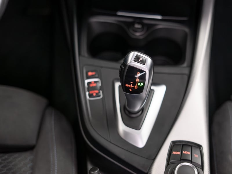 BMW 120i 1.6 2016 - Imagen 18 de 20
