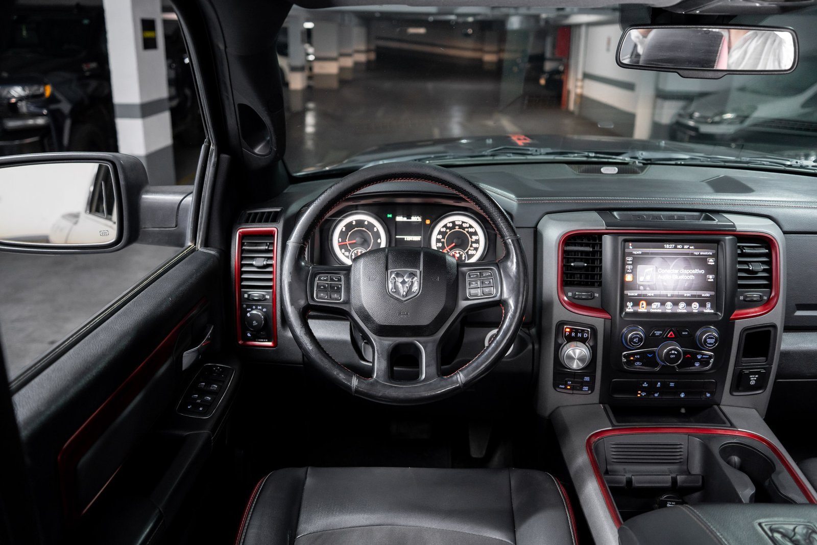 RAM 1500 Rebel 3.6 2018 - Imagen 17 de 20