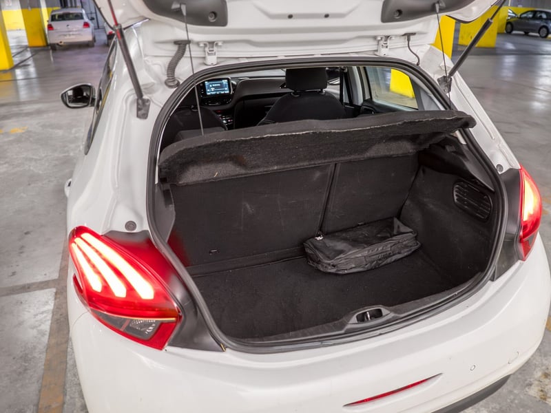 Peugeot 208 1.2 2019 - Imagen 15 de 15