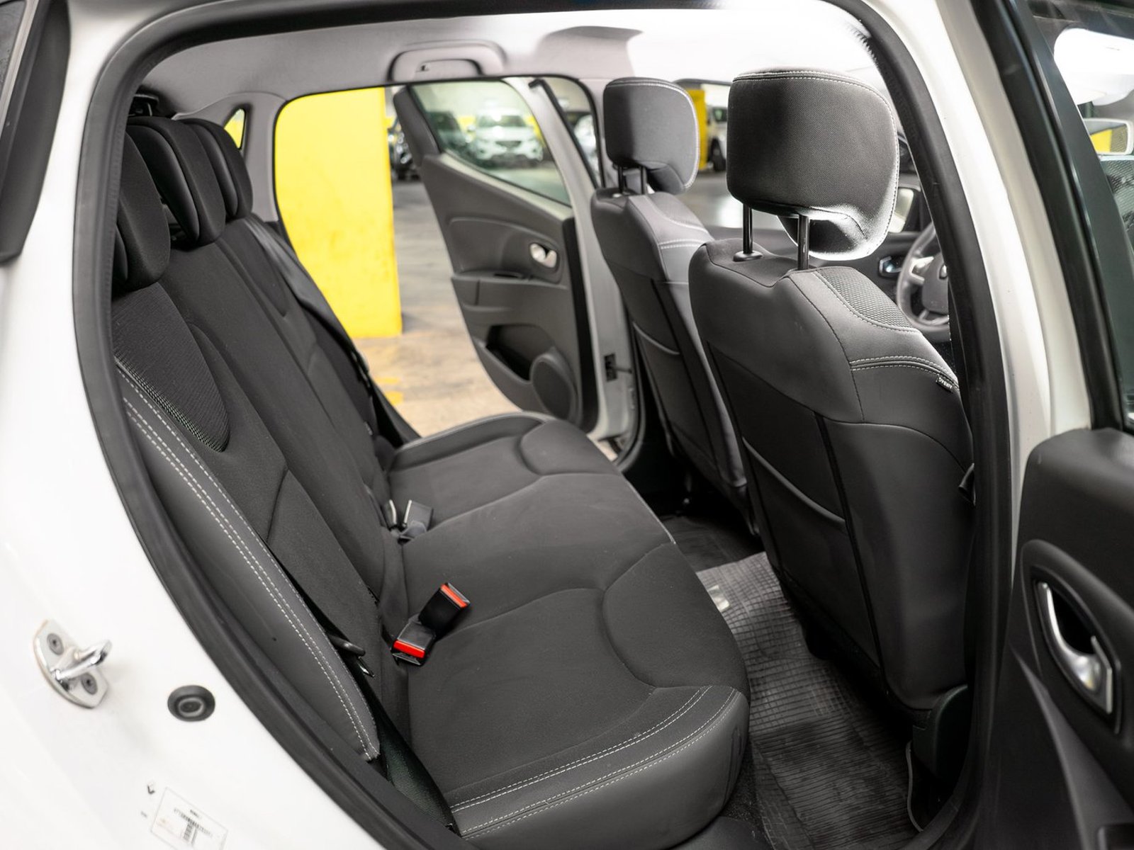 Renault Clio 1.2 2018 - Foto 4 de 17