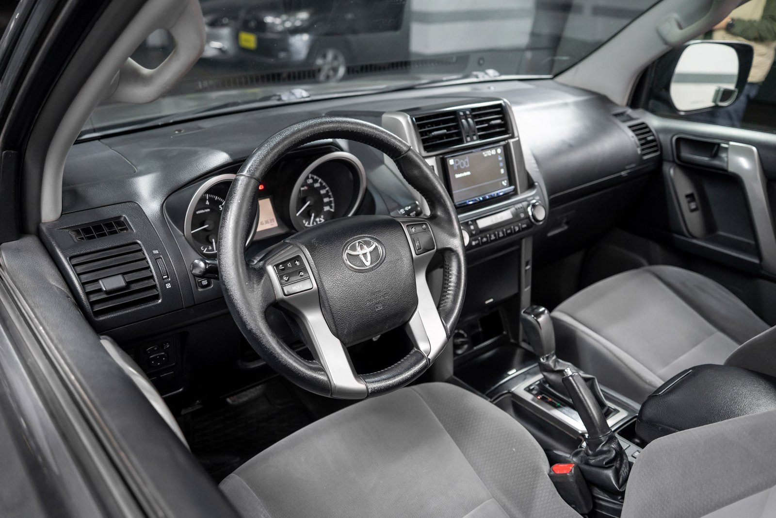 Toyota Land Cruiser Prado 2.7 2012 - Imagen 11 de 17
