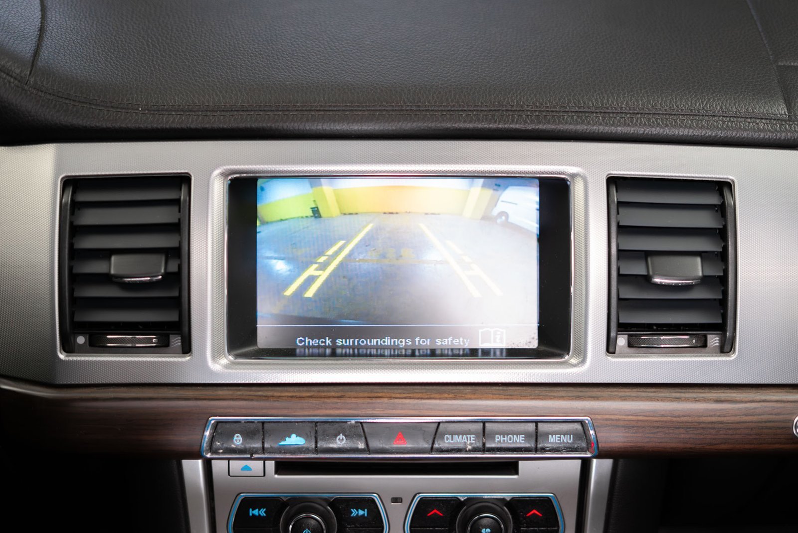 Jaguar Xf 2.0 2015 - Imagen 14 de 20